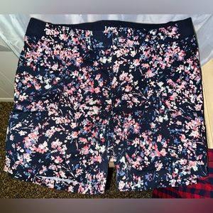 Women’s Lee Riders Mid-rise Shorts🌸🌺